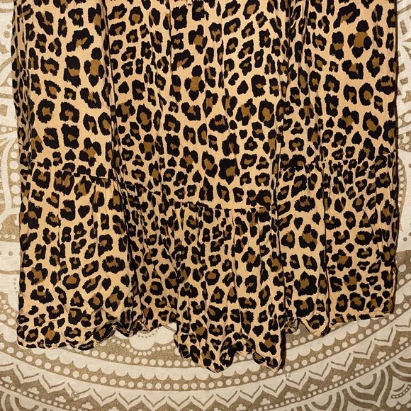 ✨HP✨ VINE & LOVE LADIES CHEETAH PRINT DRESS WITH RUFFLES, CINCHED WAIST, SIZE M - Picture 3 of 5